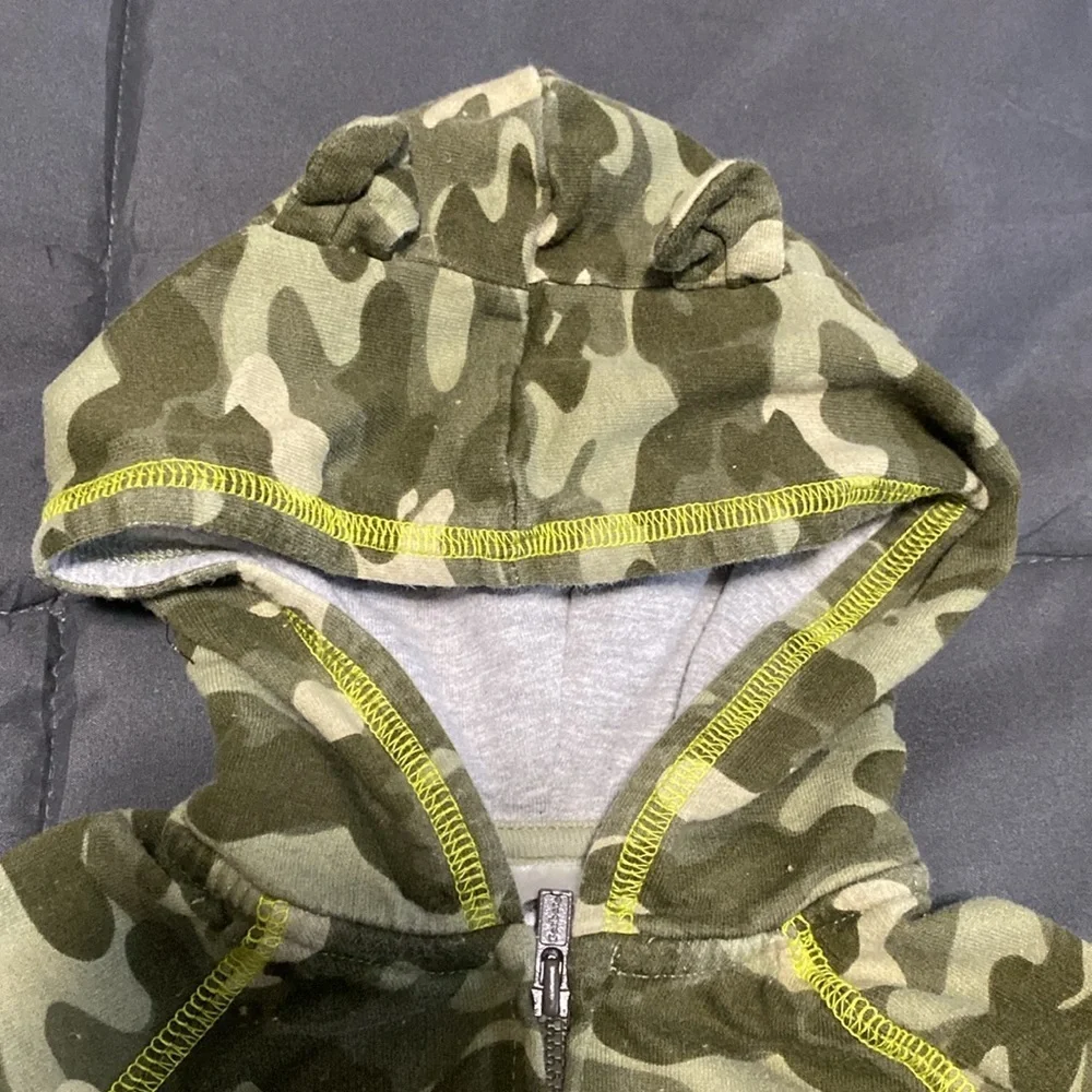 2T Camo Zip Up Hoodie